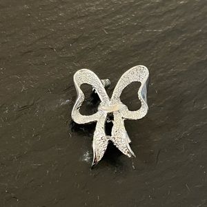 3/$20 Vintage Silver Ribbon Bow Brooch Pin by Gerry's